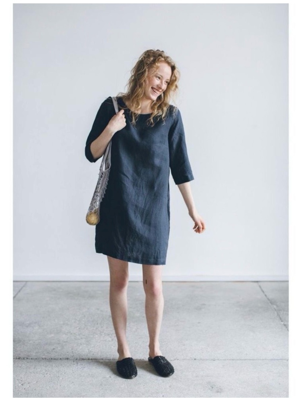 Linenfox Janid Minimalist 3/4 Sleeve Black Knee Length Dress Small Medium